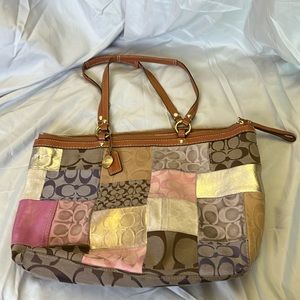 Coach patchwork shoulder handbag.